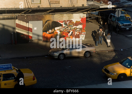 Graffiti an der Wand im angesagten Meatpacking District in New York am Sonntag, 22. November 2009. (© Richard B. Levine) Stockfoto