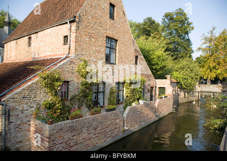 Traditionelles Haus - Begijnhof, Brügge; Belgien; Europa Stockfoto