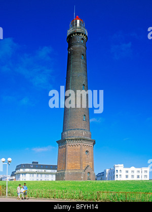 die so genannten neuen Leuchtturm auf der Insel Borkum, Ostfriesland, Niedersachsen, Norddeutschland Stockfoto