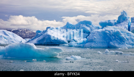 Eisberge im Sermilik Fjord, Ammassalik Bezirk, Ostgrönland, Grönland, Dänemark Stockfoto