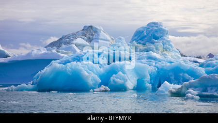 Eisberg im Sermilik Fjord, Ammassalik Bezirk, Ostgrönland, Grönland, Dänemark Stockfoto