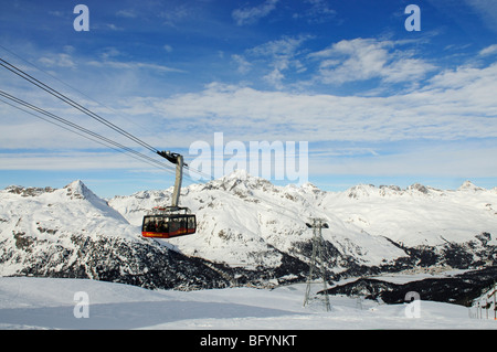 Gondel, Corvatsch ski Resort, St. Moritz, Kanton Graubünden, Schweiz, Europa Stockfoto