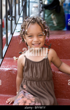 Multikulturellen Kindergarten/Kinderbetreuung Zentrum in Brooklyn, New York. Stockfoto