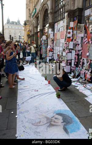 Michael Jackson-Schrein Piccadilly Circus London Stockfoto