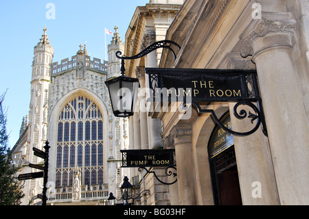 Die Trinkhalle unterzeichnet, die römischen Bäder, Bath, Somerset, England, Vereinigtes Königreich Stockfoto