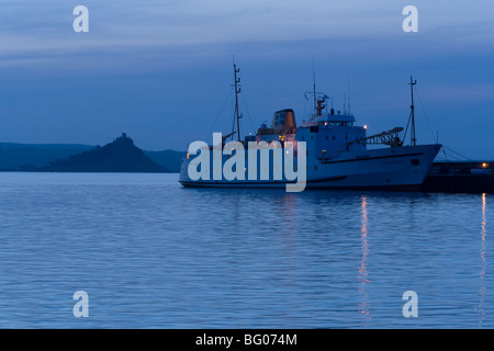 Scillonian Fähre, St. Michaels Mount, Penzance, Cornwall, England Stockfoto