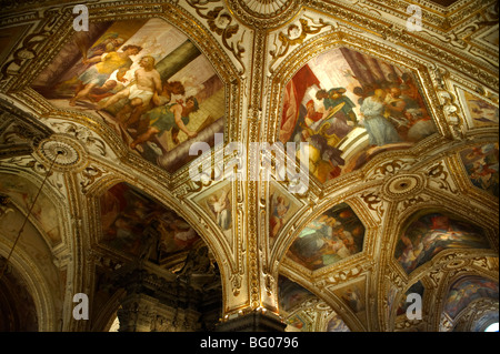 Spainsih Barock Sytle Kapelle Dach der Kathedrale Amalfi, Italien Stockfoto