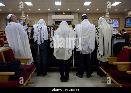 Israel, Tel Aviv, Beit Daniel, Tel Avivs erste Reform Synagoge während des Gottesdienstes Stockfoto