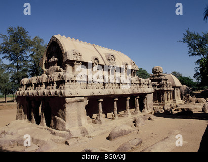 Fünf Rathas, stammt aus dem späten 7. Jahrhundert, Mahabalipuram, Kancheepuram Bezirk, Tamil Nadu, Indien Stockfoto