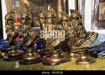 Souvenir-Büsten von Skanderbeg, der Nationalheld Albaniens, auf einen Stall in Kruja, Albanien Stockfoto