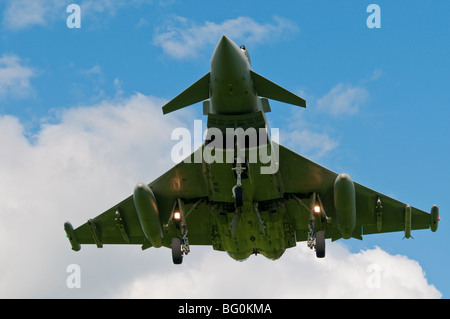 Nahaufnahme von der Unterseite von einem RAF Taifun auf der Zielseite Ansatz an RAF Coningsby. Stockfoto