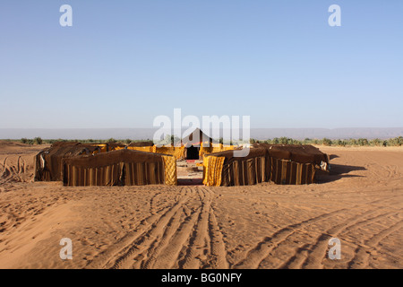 Beduinen-Camp in der Wüste Sahara Stockfoto