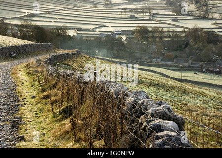 Die Aussicht vom Cam Kopf, Kettlewell im oberen Wharfedale, Yorkshire Dales National Park, North Yorkshire, UK Stockfoto