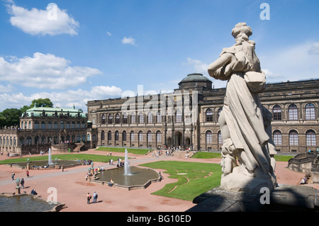 Galerie der alten Meister im Hintergrund, Zwinger, Dresden, Sachsen, Deutschland, Europa Stockfoto