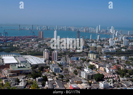 Blick über Boca Grande und die Neustadt von der Convento de Santa Cruz De La Popa, Cartagena, Kolumbien, Südamerika Stockfoto