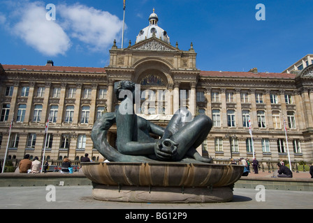 Flittchens im Whirlpool, Spitzname für 993 Figur in Victoria Platz vor Rathaus, Birmingham, England, Vereinigtes Königreich Stockfoto