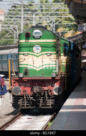 Kannur Express Ernakulam Town Station angekommen Stockfoto