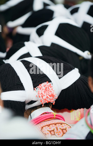 Long Horn Miao lunar Festival Neujahrsfeier in Sugao ethnische Dorf, Provinz Guizhou, China, Asien Stockfoto