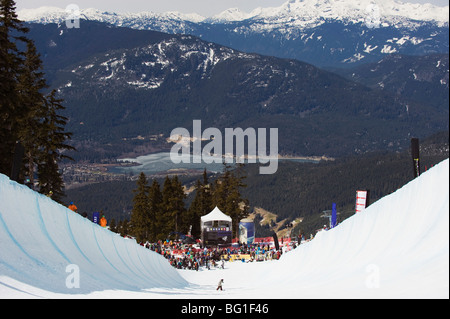 Telus Festival Halfpipe-Wettbewerb, Whistler Mountain Resort, Austragungsort der Olympischen Winterspiele 2010, Britisch-Kolumbien, Kanada Stockfoto