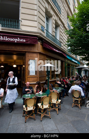 Les Philosophes Brasserie, Rue Vieille du Temple, Stadtteil Marais, Paris, Frankreich, Europa Stockfoto