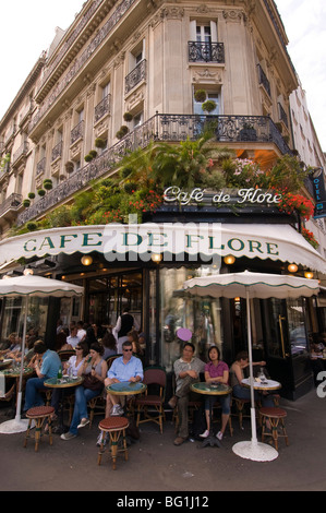 Cafe de Flore, Boulevard Saint-Germain, Paris, Frankreich, Europa Stockfoto