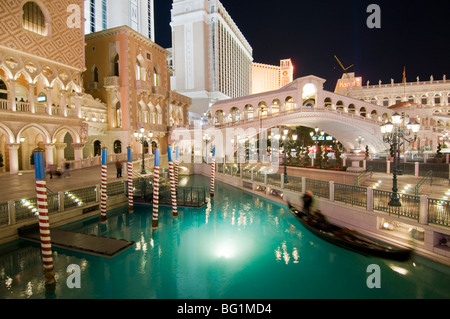 Gondelfahrt in The Venetian Hotel & Casino, Las Vegas, Nevada, USA Stockfoto