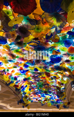 Blume Glasdach durch Dale Chihuly, Bellagio Hotel Lobby, Strip, Las Vegas, Nevada, USA Stockfoto