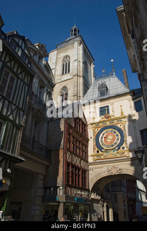 Die große Uhr in der Rue du Gros Horloge, Rouen, Haute Normandie, Frankreich, Europa Stockfoto