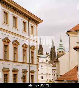 Welt zu reisen. Burgviertel Hradschin in der alten Stadt Prag in der Tschechischen Republik in Osteuropa. Kultur-Geschichte-Traveller-Fernweh Stockfoto