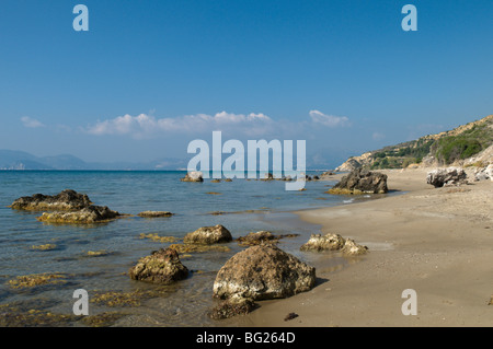 Dafni Strand Zakynthos Blick über den Golf von Laganas. Verschachtelung Bereich die Unechte Karettschildkröte (Caretta Caretta). Stockfoto