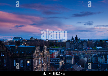 Schottland, Edinburgh City.View in Richtung der Heriot Schule auf Lauriston Platz in der Altstadt, von der Burg Esplanade. Stockfoto