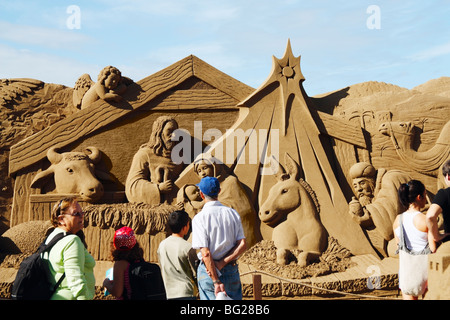 Sandskulpturen Krippe am Strand Las Canteras in Las Palmas auf Gran Canaria Stockfoto