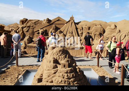 Sandskulpturen Krippe am Strand Las Canteras in Las Palmas auf Gran Canaria Stockfoto