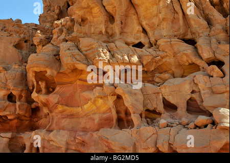 Sandstein geformt von Wind und Sand in der Wüste Wadi Meghesa, Süd-Sinai, Ägypten Stockfoto