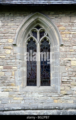 Ende des 13. Jahrhunderts Englisch gotische Fenster gekrümmten Pfeil Kirche Stil, Warwickshire Stockfoto