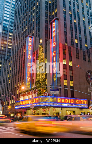 Radio City Music Hall Christmas Lights Rockefeller Center Stockfoto