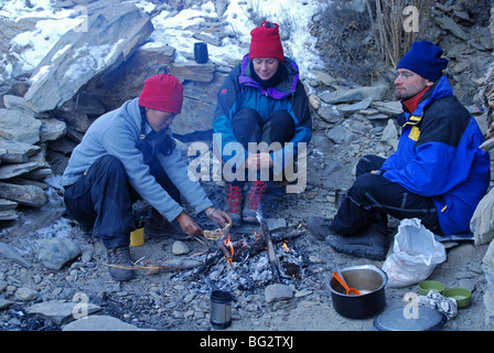 Ladakh, trekking auf den zugefrorenen Zanskar-Fluss im Winter. Stockfoto