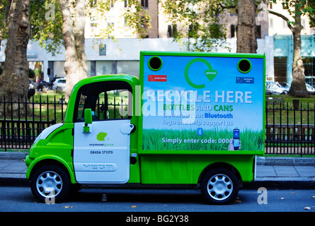 Seymore grün MEGA recycling van, Berkeley Square, Mayfair, London, England, UK, Europe Stockfoto