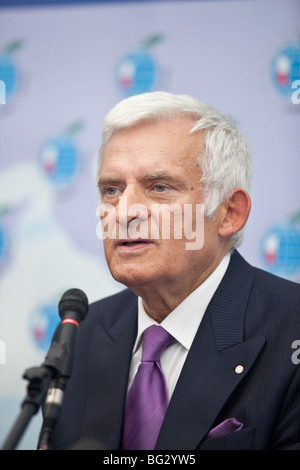 Jerzy Buzek Präsident des Europäischen Parlaments. Ehemaliger Ministerpräsident von Polen von 1997 bis 2001. Stockfoto