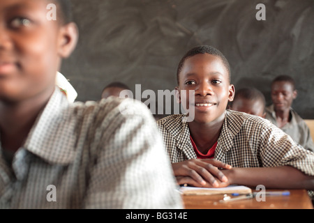 Schülerinnen und Schüler in der Schule. FadaNgourma, Burkina Faso. Stockfoto