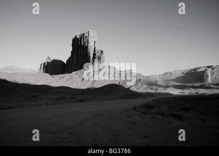 Camel Butte bei Sonnenuntergang im Monument Valley, Utah Stockfoto