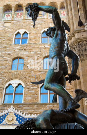 Die Benvenuto Cellini Perseus, Loggia dei Lanzi, Florenz (Firenze), UNESCO World Heritage Site, Toskana, Italien, Europa Stockfoto