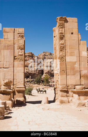 Temenos Gateway, Petra, UNESCO World Heritage Site, Jordanien, Naher Osten Stockfoto