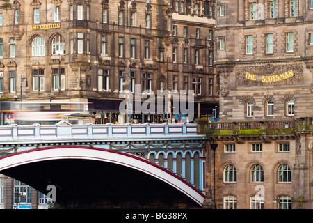 Schottland, Edinburgh City. Der Schotte Gebäude neben der Nordbrücke, Verknüpfung von Princes Street mit der Altstadt von Edinburgh Stockfoto