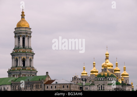 Saint Sophia Cathedral und große Lavra Glockenturm am Kiewer Höhlenkloster in Kiew Stockfoto