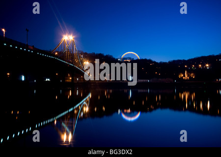 Die Freundschaft Bogen über den Fluss Dnepr in Kiew Stockfoto