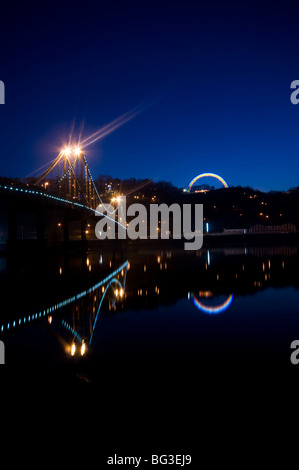 Die Freundschaft Bogen über den Fluss Dnepr in Kiew Stockfoto