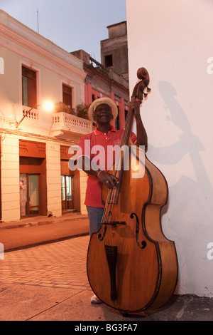 Bassist, Santiago De Cuba, Kuba, Westindische Inseln, Mittelamerika Stockfoto