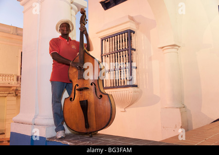 Bassist, Santiago De Cuba, Kuba, Westindische Inseln, Mittelamerika Stockfoto