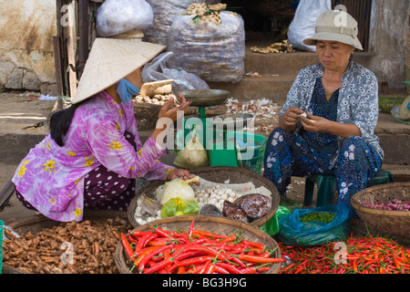 Anbieter in Dam-Markt, Stadt Nha Trang, Vietnam, Indochina, Südostasien, Asien Stockfoto